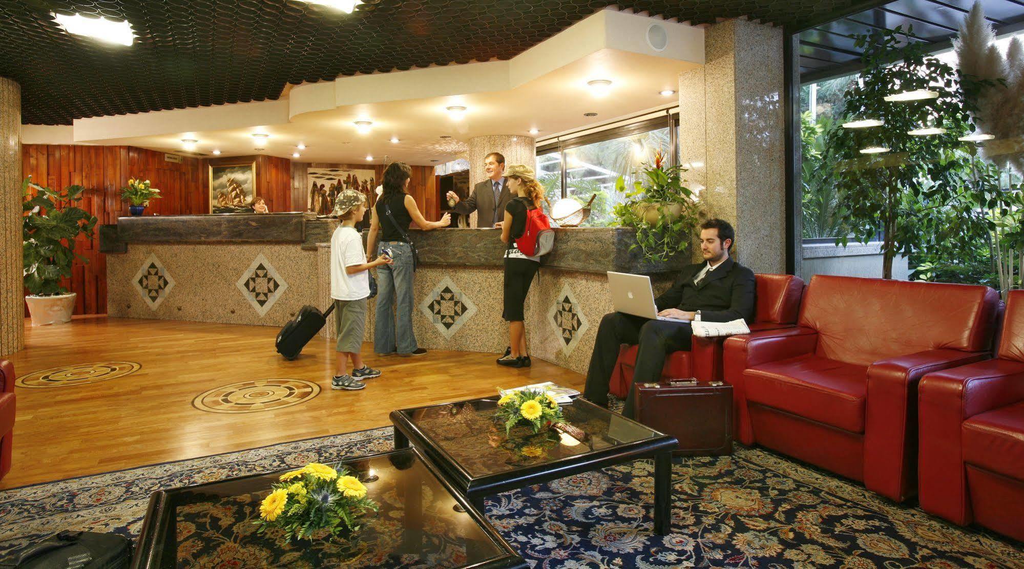 Panorama Hotel 4*